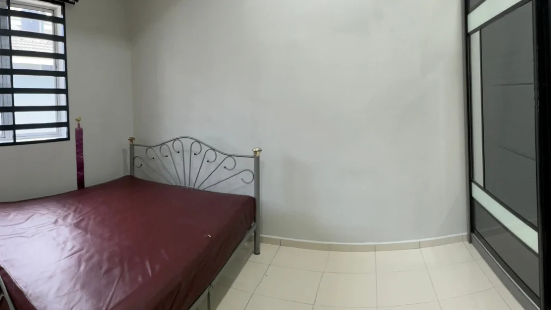 Rumah S6 Bilik D (Persendirian)