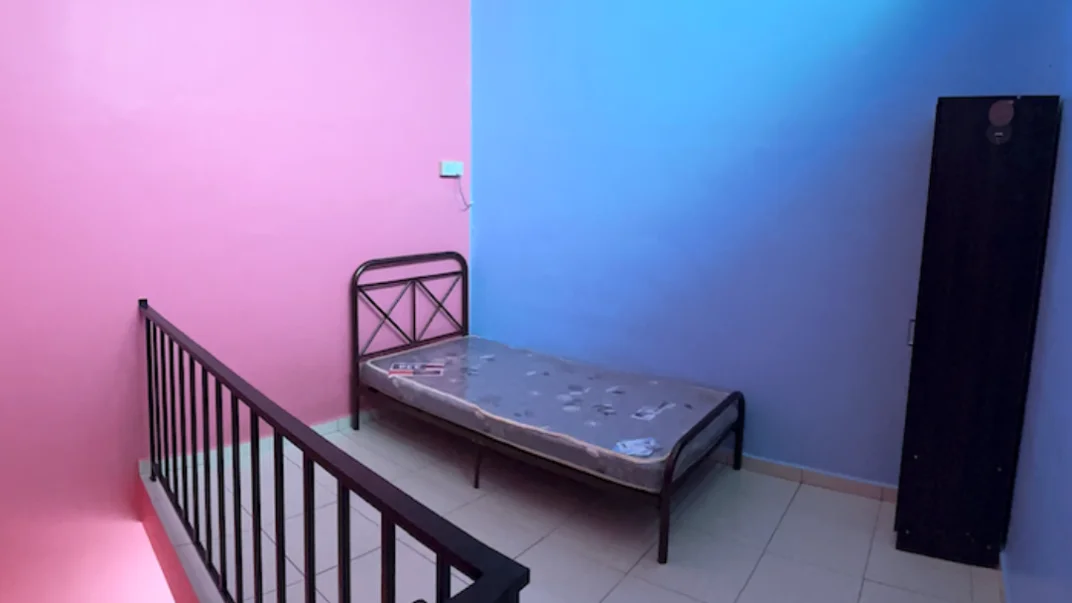 Rumah S6 Bilik B (Persendirian)